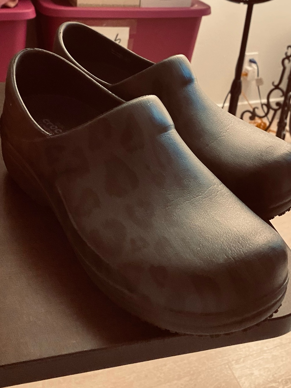 Crocs Size 8 Black Leopard Animal Print Clogs Work Neria Slip Resistant